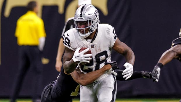 Melvin Gordon Offers Advice to Raiders' Josh Jacobs Amid Training Camp Holdout